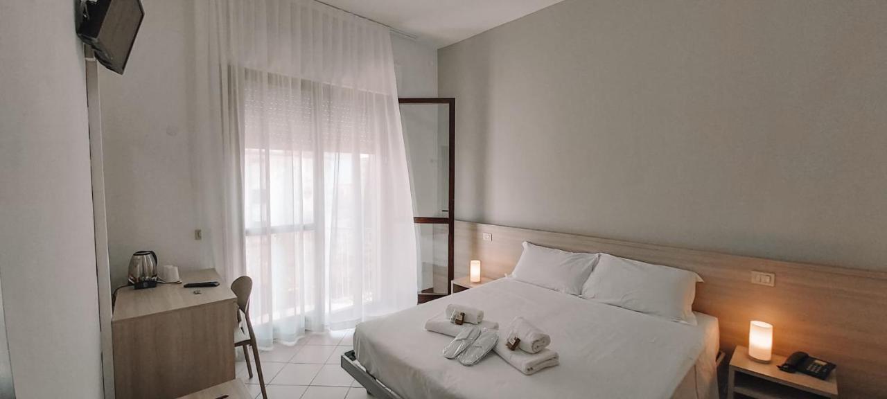 סוטומרינה Hotel Ammare מראה חיצוני תמונה